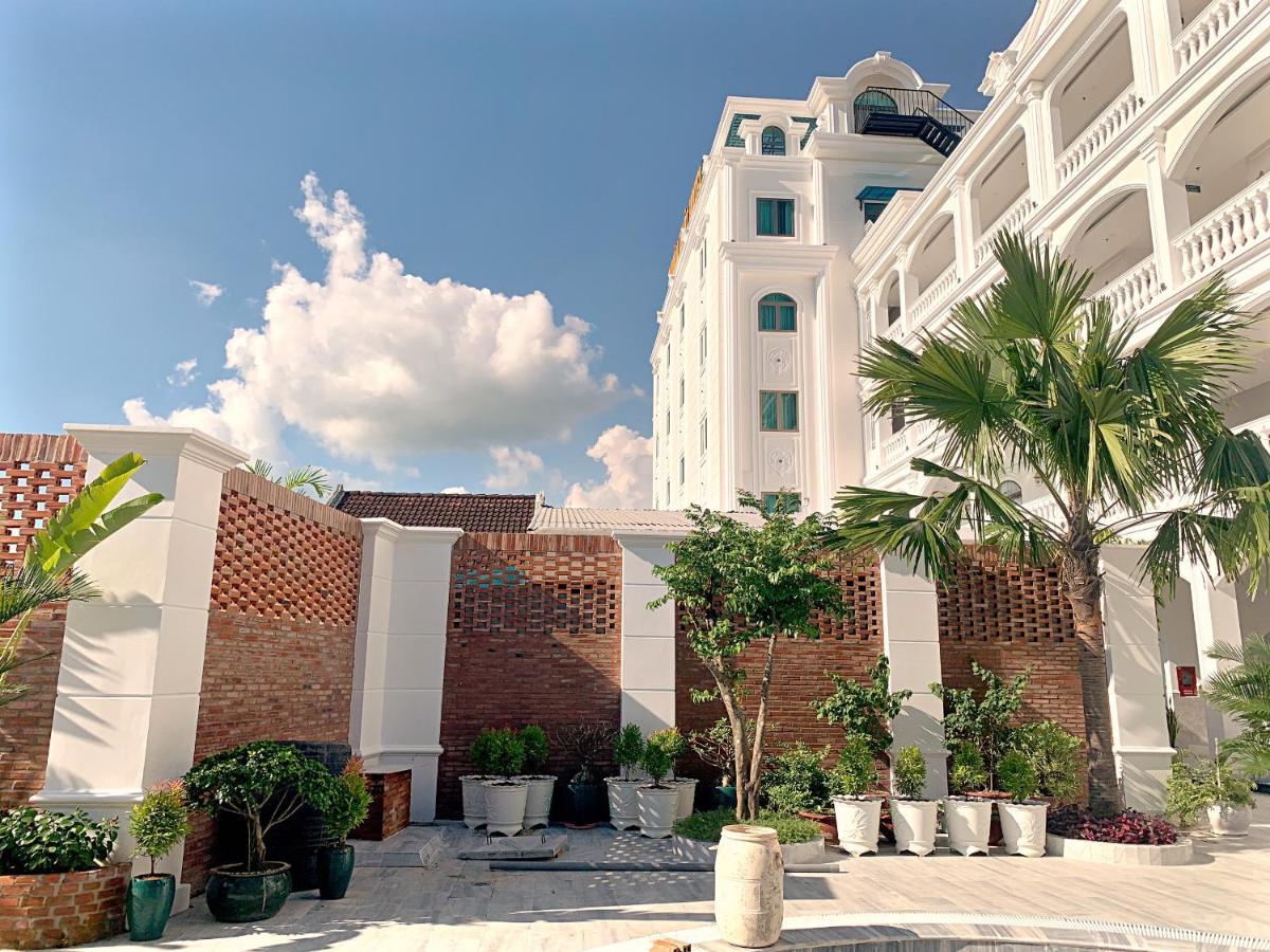 Thuan Phat Hotel Soc Trang Buitenkant foto