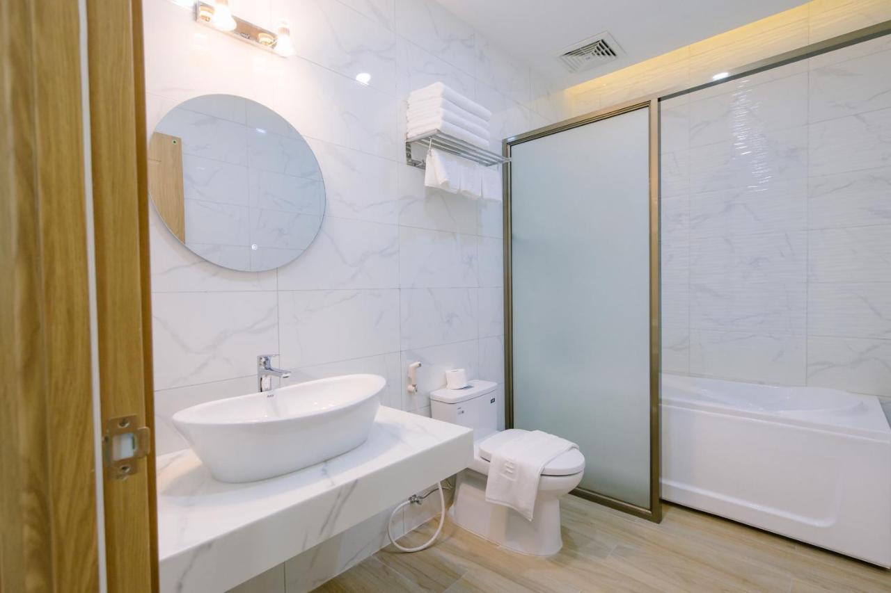 Thuan Phat Hotel Soc Trang Buitenkant foto