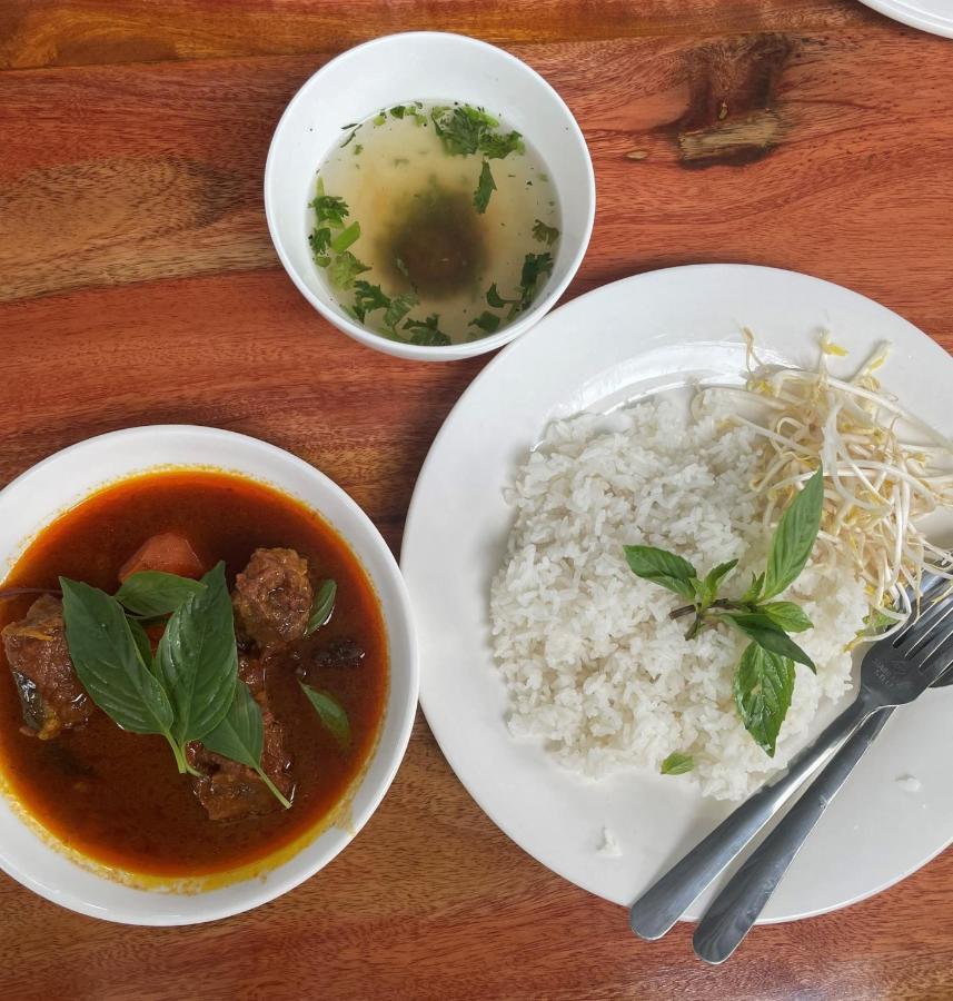 Thuan Phat Hotel Soc Trang Buitenkant foto