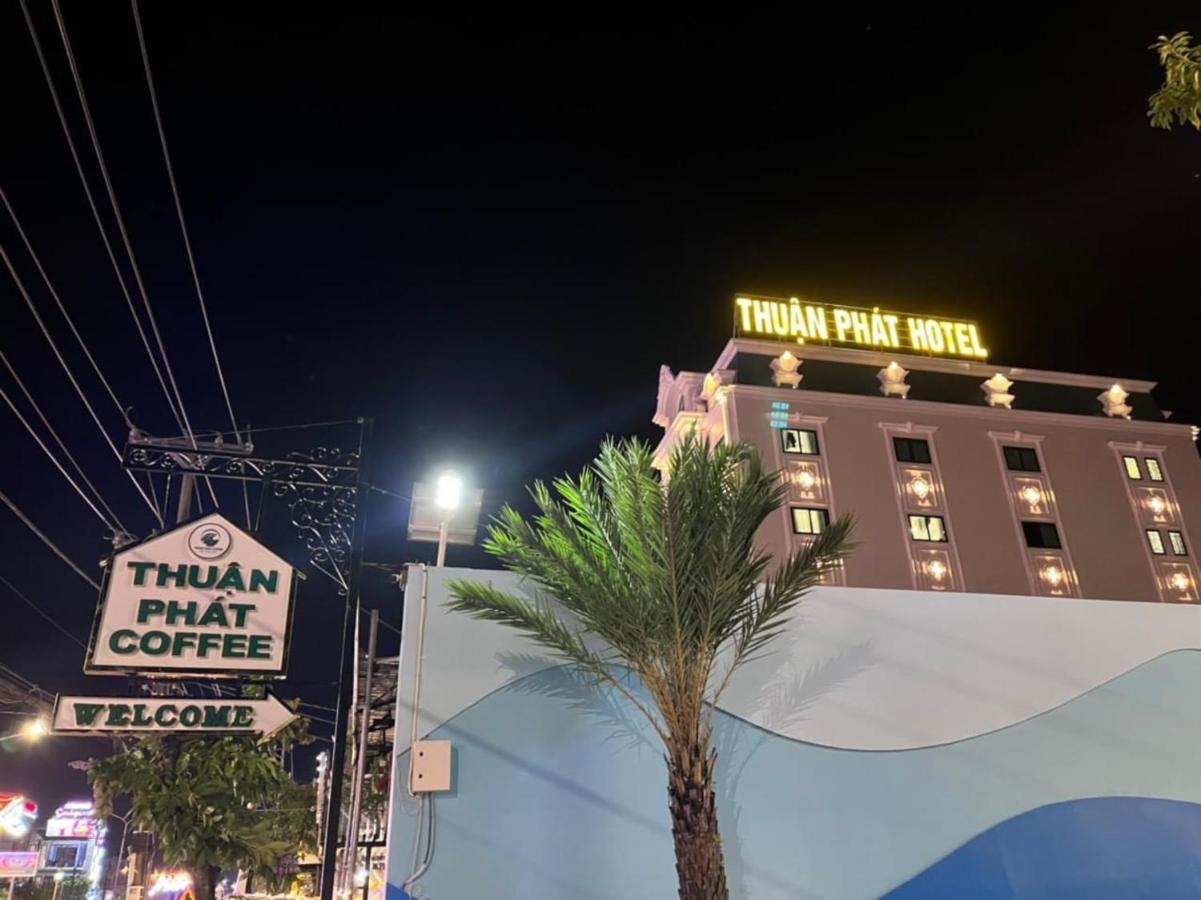 Thuan Phat Hotel Soc Trang Buitenkant foto