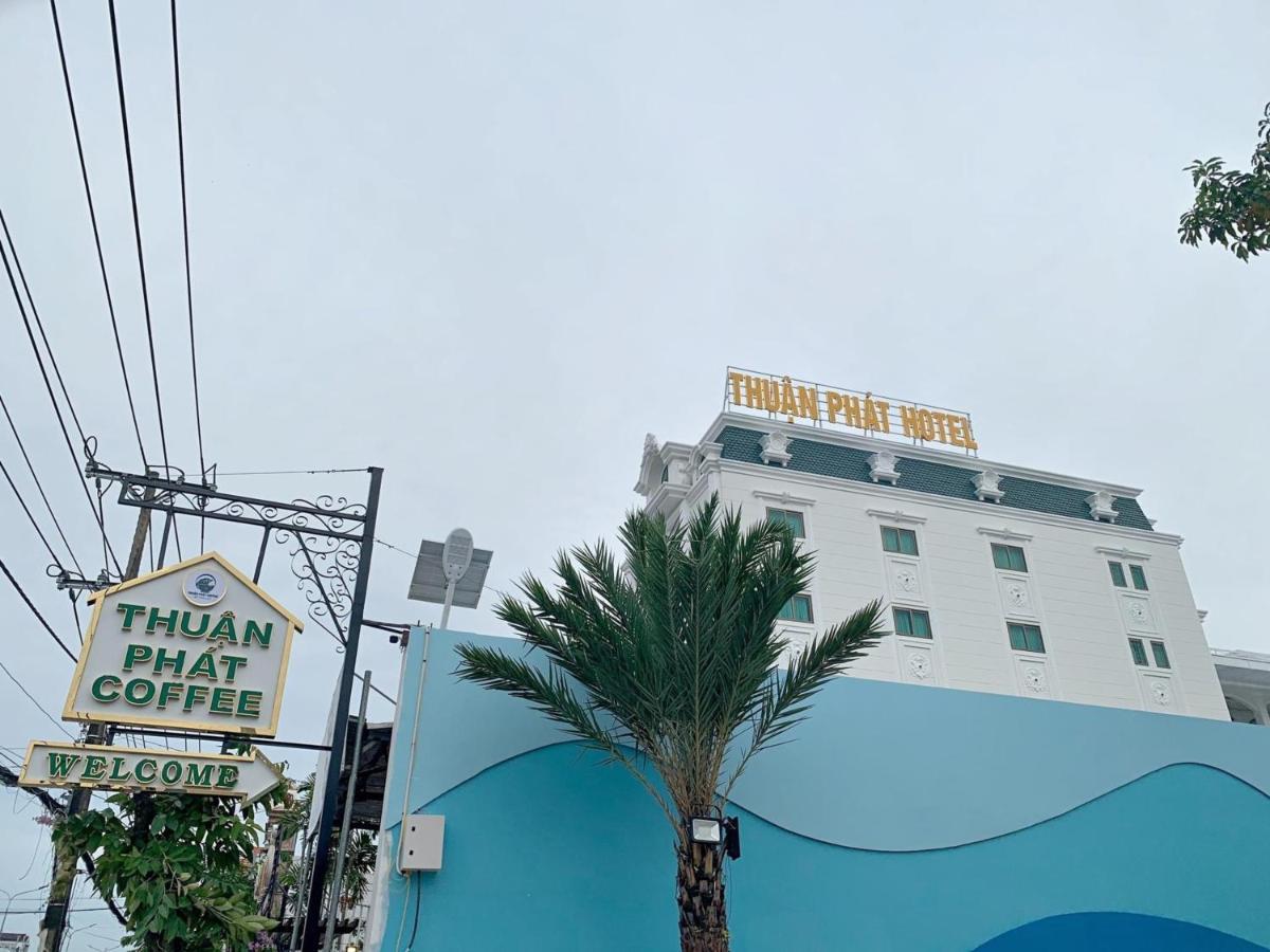 Thuan Phat Hotel Soc Trang Buitenkant foto